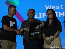 Nike Ardilla Diganjar Lifetime Achievement di WFJ 2024 Nike Ardilla Diganjar Lifetime Achievement di WFJ 2024