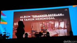 Nike Ardilla Diganjar Lifetime Achievement di WFJ 2024