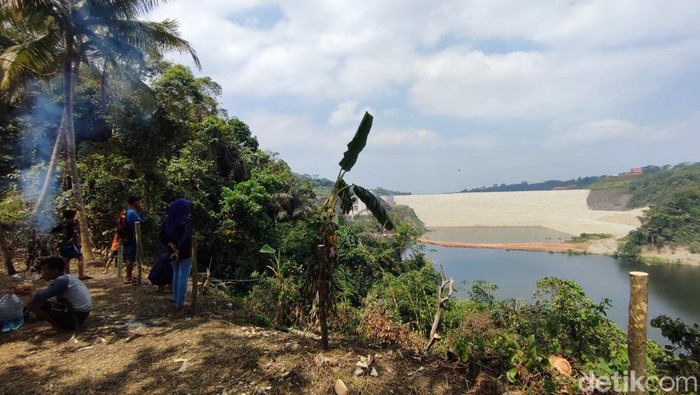 Penggenangan Bendungan Leuwikeris Ciamis