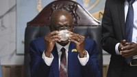 Pemerintah Botswana mengatakan berlian besar seberat 2.492 karat itu adalah yang terbesar kedua yang pernah ditemukan di sebuah tambang. Itu adalah berlian terbesar yang ditemukan sejak 1905. Para pejabat mengatakan masih terlalu dini untuk menilai batu itu atau memutuskan bagaimana cara menjualnya. Berlian lain yang lebih kecil dari tambang yang sama di Botswana dijual seharga $63 juta pada tahun 2016, sebuah rekor untuk permata mentah.