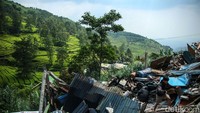 Penertiban tahap II kios ilegal ini didasarkan pada Perda nomor 4 tahun 2015 tentang Ketertiban Umum. Sebelumnya, Pemkab Bogor sudah melayangkan tiga kali surat peringatan.  