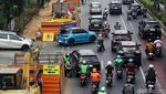 Proyek Perbaikan Utilitas dan Trotoar di Pancoran Terus Dikebut