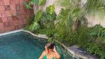 Ria Andrews, Pacar Stefan William Sering Bagikan Momen Floating Breakfast