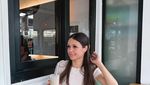 Ria Andrews, Pacar Stefan William Sering Bagikan Momen Floating Breakfast