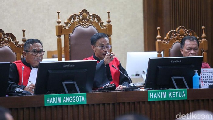 Jaksa Penuntut Umum (JPU) Kejaksaan Agung (Kejagung) menghadirkan lima saksi dalam sidang lanjutan suami Aktris Sandra Dewi, Harvey Moeis di Pengadilan Tipikor, Jakarta, Senin (26/8/2024).