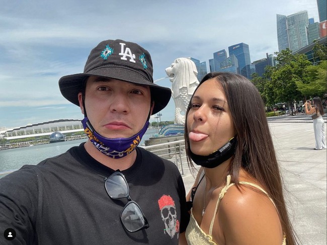 Melalui akun Instagramnya, Stefan terlihat beberapa kali membagikan momen mesranya bersama Ria. Tampaknya keduanya memang kerap menghabiskan waktu bersama. Foto: Instagram/@stefannwilliam/@ria.travelwithmeri