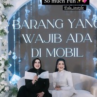 Sementara di acara kejutan ultah daari Taasyi, Ala tampil glamor dengan busana serba putih. Meski dirayakan terpisah, namun kebahagiaan Ala tampak semakin lengkap dengan kejutan ulang tahun yang juga diterimanya dari Tasyi. Foto: Instagram/@tasyafarasya/@tasyiiathasyia