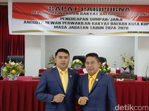 Ayah dan Anak Dilantik Jadi Anggota DPRD Kota Kupang
