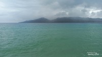 Susana di Pantai Natsepa, Ambon.
