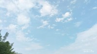 Pasir lembut dan bersih di Pantai Caruban