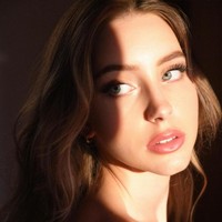 Berdasarkan unggahannya, Yulia mengikuti pacarnya ke Kazakhstan, Kyrgyzstan, and Azerbaijan sebelum akhirnya ditangkap.Foto: Instagram Yulia Vavilove