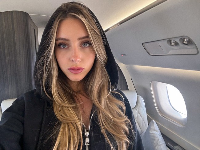 Sosok Yulia yang bukan selebgram biasa jadi sorotan. Dalam akun Instagram, wanita itu juga menyebut dirinya sebagai gamer selain pakar kripto. Ia pun menguasai Inggris, Rusia, Spanyol, dan Arab. Foto: Instagram Yulia Vavilove