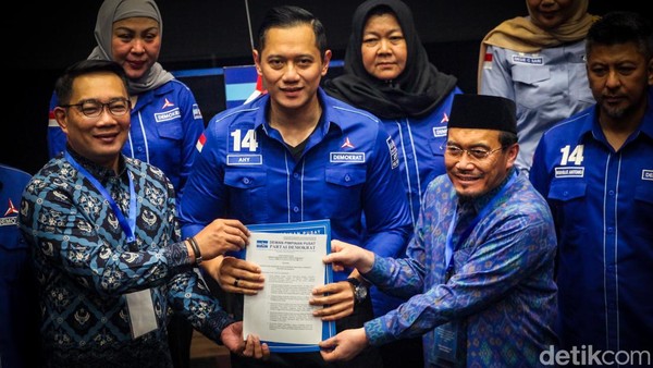 AHY Serahkan Rekom Pilgub ke RK, Dedi Mulyadi, dan Ahmad Luthfi