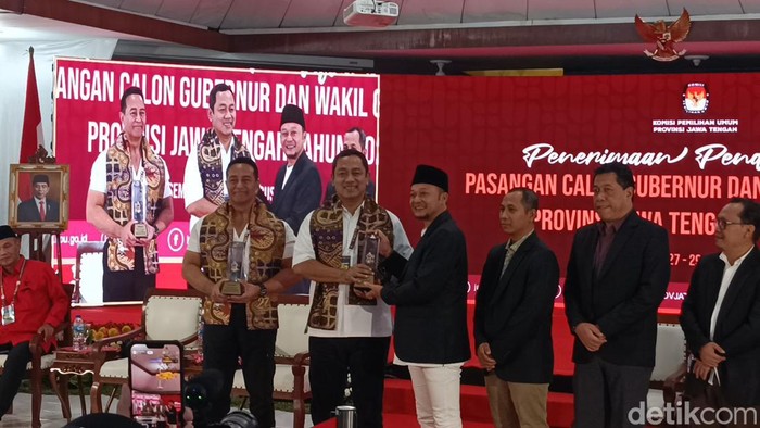 Andika Perkasa dan Hendrar Prihadi (Hendi) remi mendaftar sebagai cagub dan cawagub Jateng, Selasa (27/8/2024)