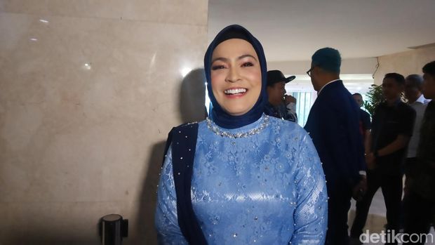 Artis DPRD DKI Jakarta dilantik jadi anggota DPRD DKI Jakarta, di Kebon Sirih, Jakarta Pusat, Senin (26/8/2024).