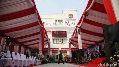 Begini Suasana Hari Pertama Pendaftaran Cagub di KPUD Jakarta