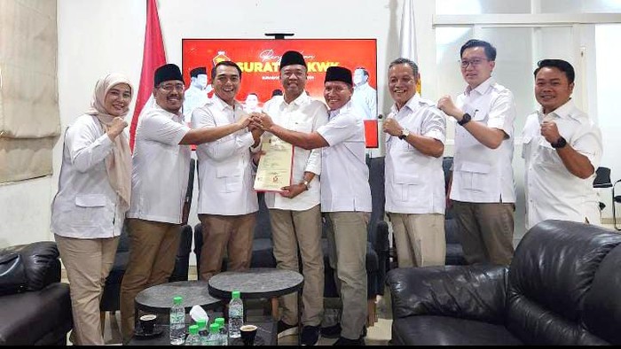 Gatut Sunu Wibowo-Ahmad Baharudin menerima rekomendasi dari Gerindra.