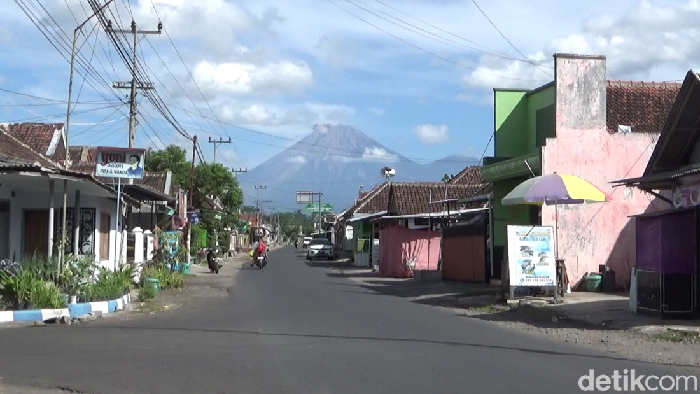 Gunung Semeru di Lumajang