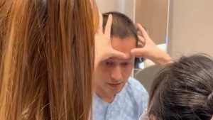 Indra Bruggman meminta penggemarnya untuk gak khawatir sama operasi yang dilakukannya. Foto: Instagram/@indrabruggman