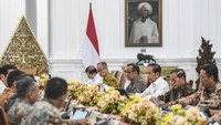 Presiden Joko Widodo (Jokowi) meminta kedatangan internasional diawasi secara ketat untuk mencegah penyebaran cacar monyet atau mpox. Jokowi memberi peringatan setelah Organisasi Kesehatan Dunia (WHO) meminta semua pihak waspada terhadap penyebaran mpox.  
