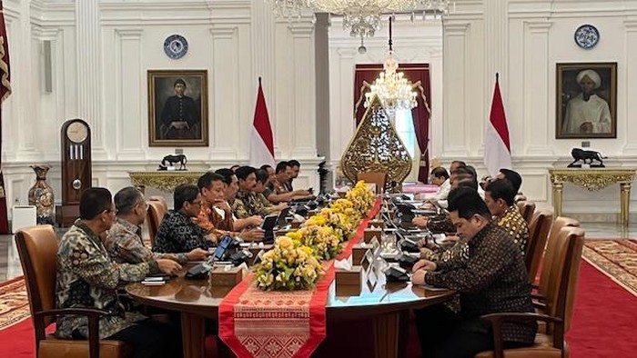Jokowi pimpin rapat di Istana (Eva/detikcom)