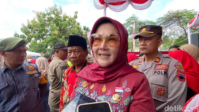 Ketua DPC PDIP Klaten Sri Mulyani di Desa Muruh, Kecamatan Gantiwarno, Kabupaten Klaten, Selasa (27/8/2024).