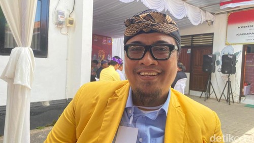 Ketua DPD II Golkar Karangasem, I Gusti Ngurah Setiawan, saat ditemui wartawan, Selasa (27/8/2024). (I Wayan Selamat Juniasa/detikBali)