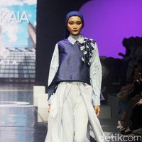 Inilah koleksi terbaru Jenna & kaia X Wardah yang terinspirasi dari kehidupan Wanita mandiri dengan kecerdasannya, berlangsung di Istora Senayan, di acara Muffest 2024, Sabtu [10/8/2024]. Foto: Mohammad Abduh/detikcom.