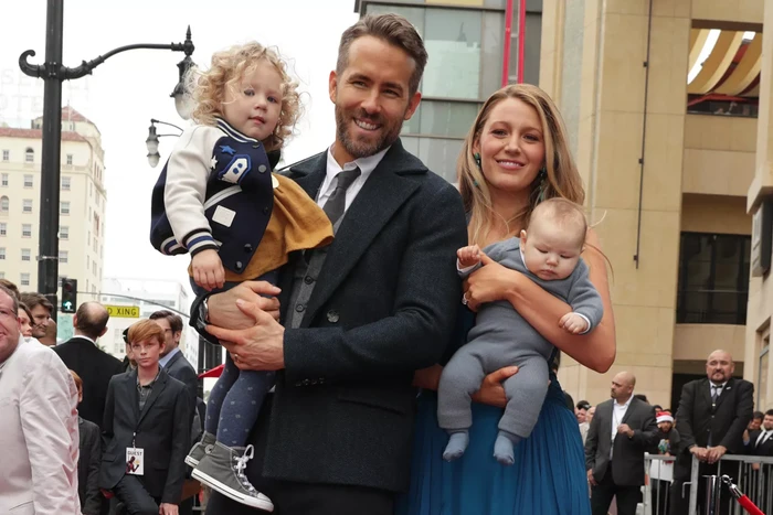 Nyeleneh! Istri Deadpool Bikin Kue Ultah Anak Bentuknya Vulgar