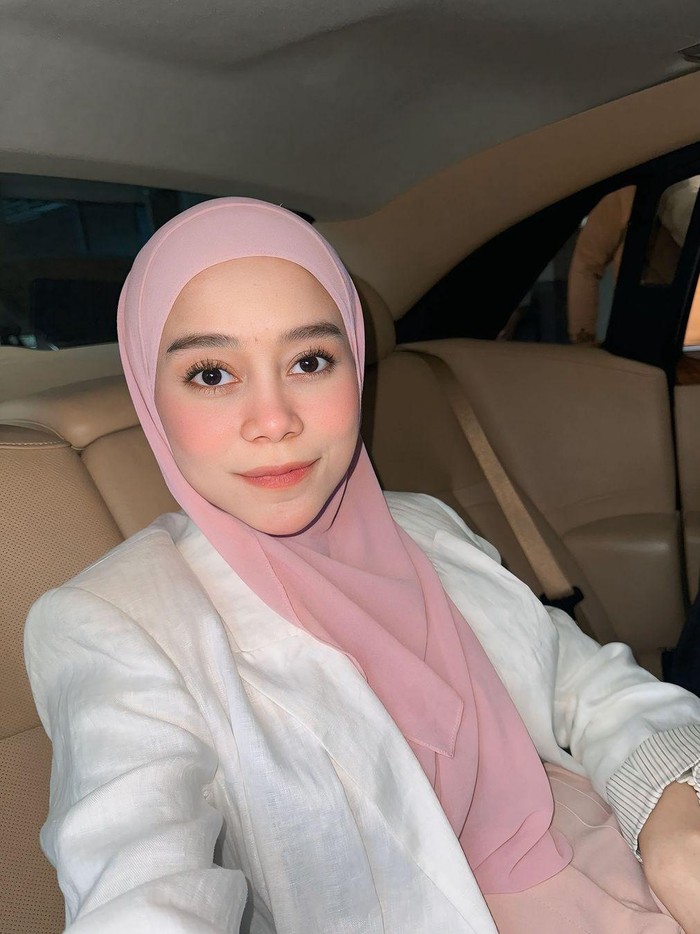Lesti Kejora dan Rizky Billar