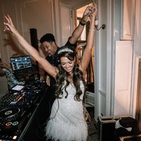 Wanita asal Inggris itu telah mempersiapkan pesta pernikahannya yang glamour dengan menghabiskan biaya mencapai £35,000 atau sekitar Rp700 juta. Namun, kebahagiaan itu hancur ketika Lindsay menemukan bukti perselingkuhan tunangannya. Foto: dok. Instagram @lindssslater