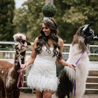 Meski dihantam dengan kekecewaan besar, ia memutuskan untuk menjadikan hari yang seharusnya menjadi hari pernikahannya sebagai perayaan kebebasan dan self-love. Foto: dok. Instagram @lindssslater