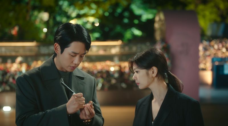 Adegan drama Korea Love Next Door episode 4.