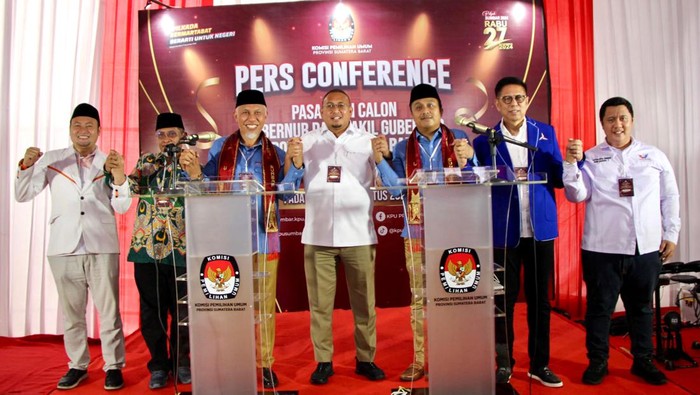 Mahyeldi-Vasko daftar ke KPU Sumbar, didampingi Andre Rosiade