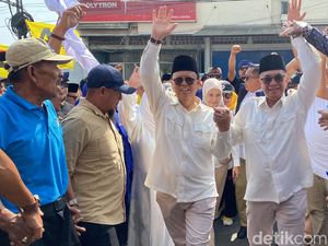 Muraz-Andri Lengkapi Berkas Pendaftaran ke KPU untuk Pilwalkot Sukabumi