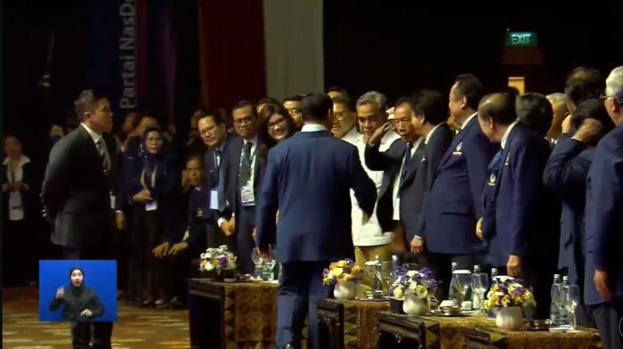 Momen Sutiyoso hormat ke Prabowo di Kongres NasDem