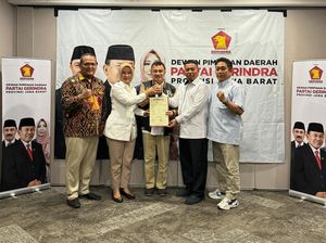 Diusung KIM Plus, Ayu-Solichin Daftar ke KPU Cirebon di Hari Terakhir