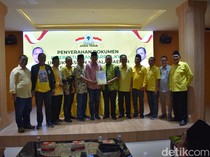 Golkar Jatim Serahkan Rekom 28 Paslon, Ada Jember hingga Surabaya