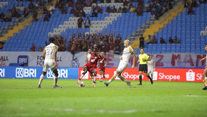 PSM Makassar menang 3-1 saat menjamu Dewa United di Stadion Batakan pada laga pekan ketiga Liga 1 2024/2025.