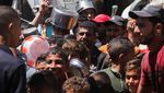 Sedih! Melihat Anak-anak Gaza Antre Makan
