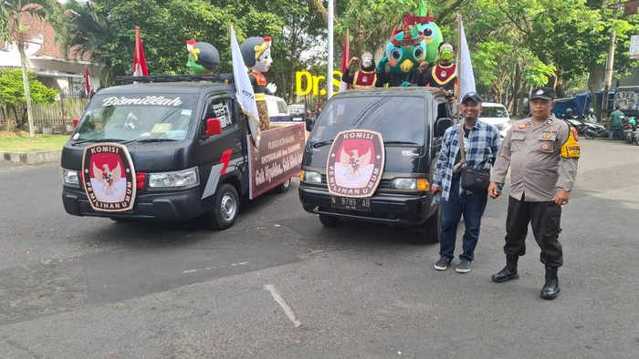 Si Jali maskot pilkada Jatim dikirab