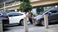 Pekerja diimbau work from home pada 5 September untuk mencegah kepadatan.