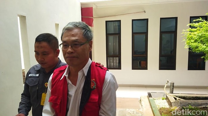 terdakwa Liem Hoo Kwan Willy alias Willy. (Aris Rivaldo/detikcom).