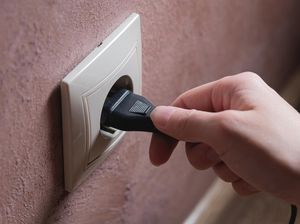 Jangan Dianggap Remeh, Stop Kontak di Samping Kasur Bahayakan Kesehatan!