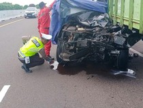 Fortuner Tabrak Truk di Tol Palembang-Kayuagung, 4 Orang Tewas