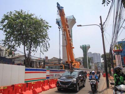 Ada Rekayasa Lalu Lintas di Jalan Tambak Imbas Proyek LRT Jakarta