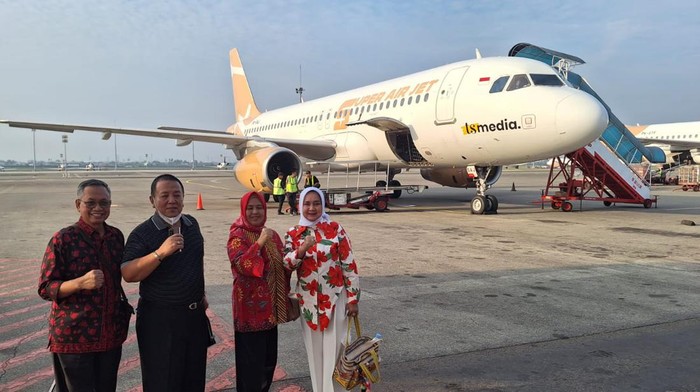 Arinal Djunaidi bersama Sutono.