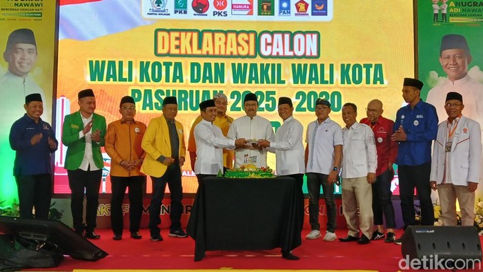 Deklarasi Adi Wibowo-Nawawi Maju Pilwali Pasuruan dihadiri Gus Ipul