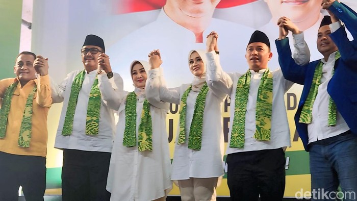 Deklarasi pasangan Asep-Japar Andrea.