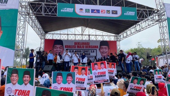 Deklarasi Paslon Toha-Rohman di Sekayu Muba dihadiri 10 ribu massa.